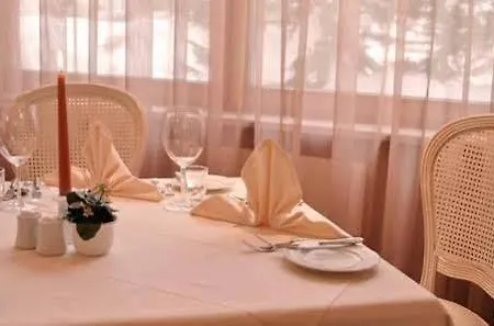 Πανσιόν Heart Sylvia Ισγκλ